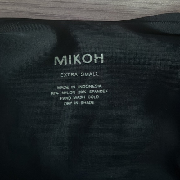 Mikoh halter Bikini 👙 Top - Picture 5 of 5